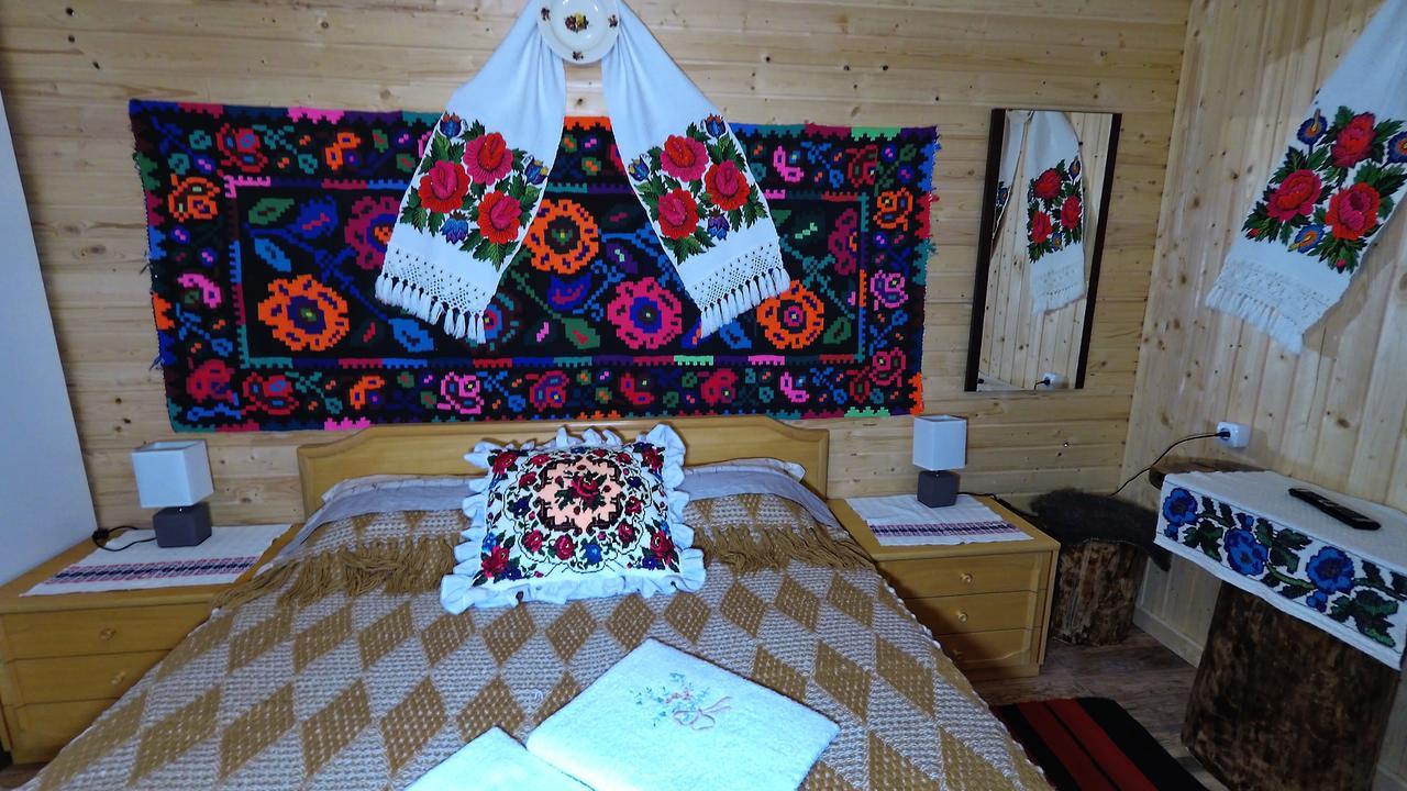Pensiunea Lore&Sara Satu Sugatag Екстер'єр фото